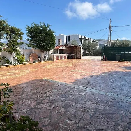 Ksamil Guesthouse Villa 招待所 *