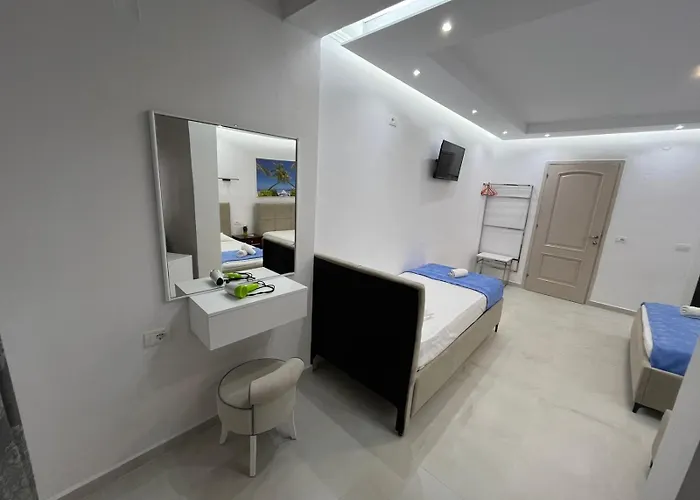 Ksamil Guesthouse Villa * 卡萨米尔