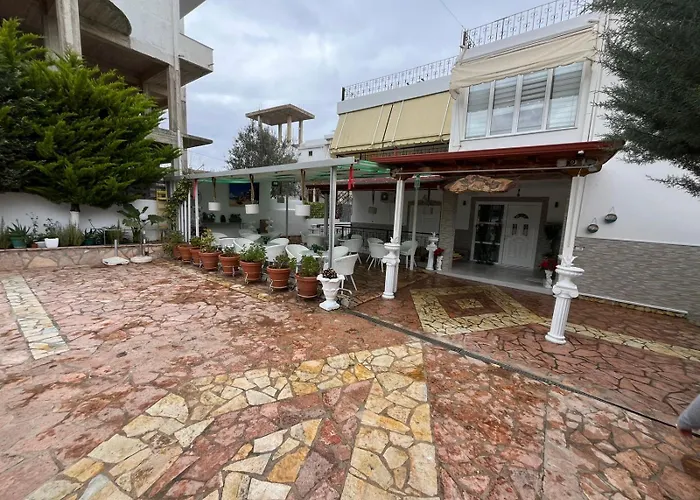 Ksamil Guesthouse Villa 招待所 *