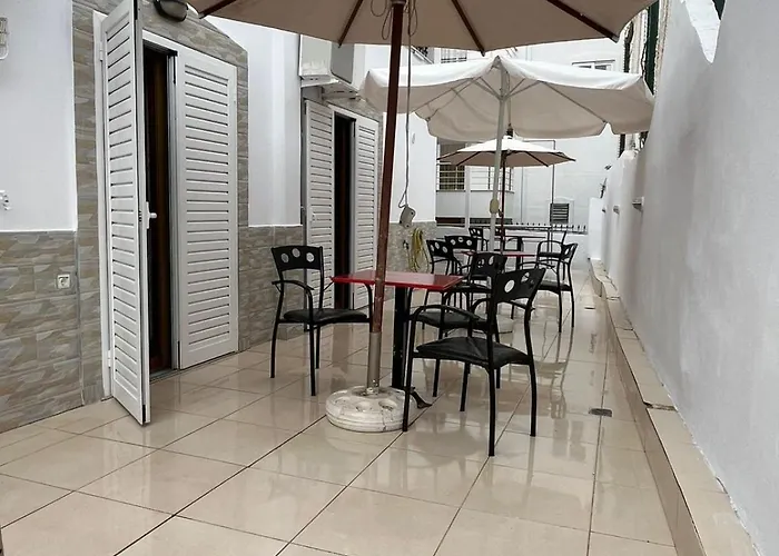 Ksamil Guesthouse Villa 招待所