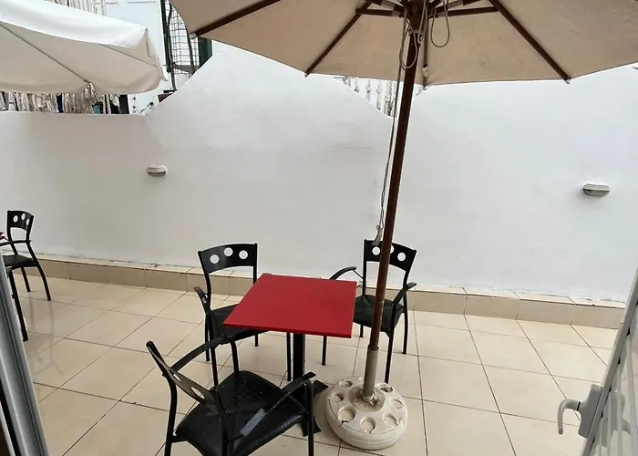 招待所 Ksamil Guesthouse Villa *