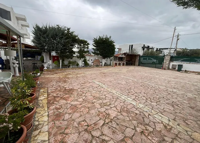 Ksamil Guesthouse Villa Vendégház *