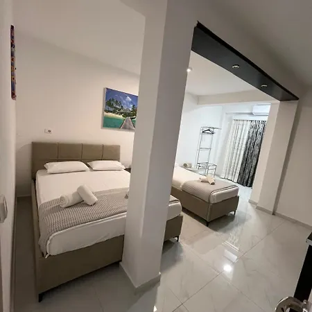 Ksamil Guesthouse Villa *