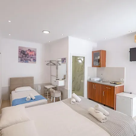 Ksamil Guesthouse Villa Guest house