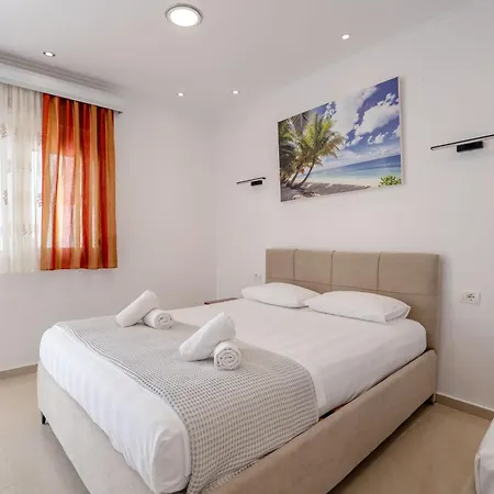 Ksamil Guesthouse Villa Guest house 3*