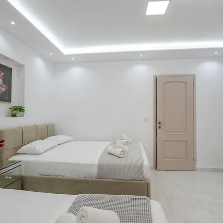 Guest house Ksamil Guesthouse Villa 3*
