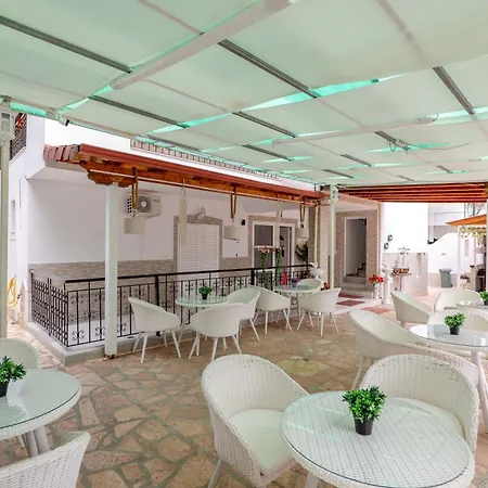 Ksamil Guesthouse Villa *