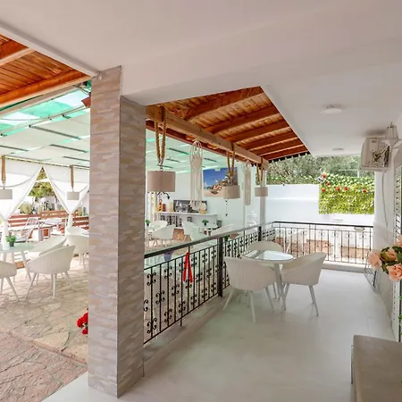 Guest house Ksamil Guesthouse Villa